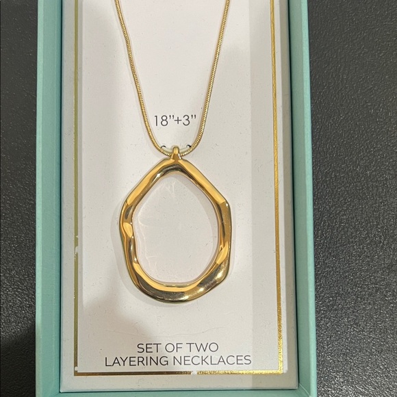 True To Form | Layered Necklace Set - Picture 3 of 9